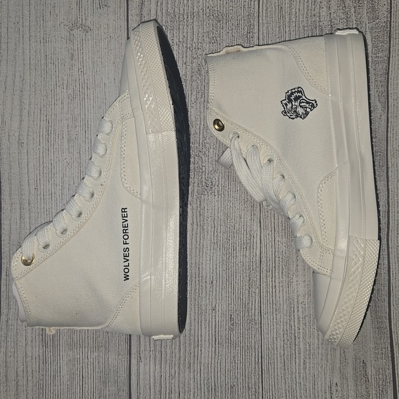 Darc Sport Canvas Suede High Top Sneakers Off White Size Women 6.5 / Men 5.5 NWT - Picture 3 of 13